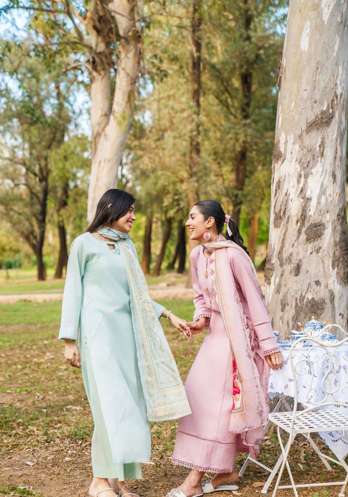 Ayat Blush – Luxury Lawn 3-Piece Suit (NLC-109)